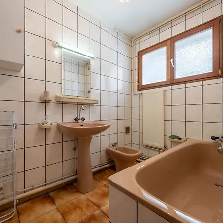Apartment 5 - La Petite Caille *